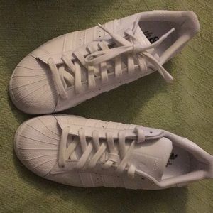 White shell toe Adidas